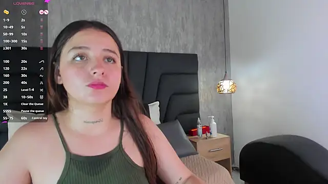 Snapshot of Sabrina_Lennox chatting on February 22, 1:44 am Sabrina Lennox online show from February 22, 1:44 am