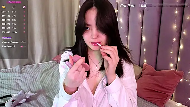 Snapshot of TaiteGloss chatting on December 23, 7:09 pm TaiteGloss online show from December 23, 7:09 pm