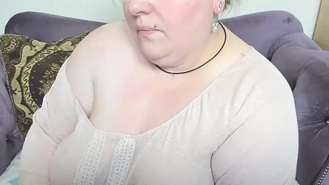 Snapshot of fashiona chatting on October 25, 9:42 pm fashiona online show from October 25, 9:42 pm