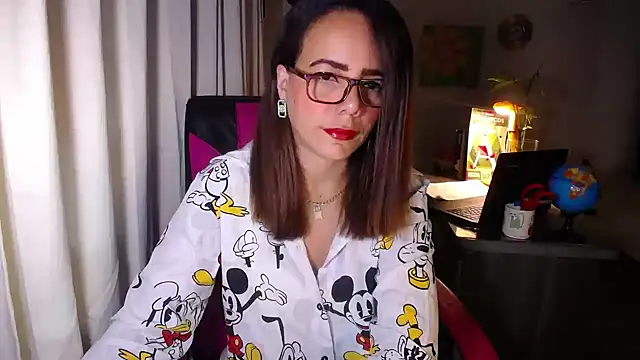 danielle rose 1 online show from April 26, 4:04 pm