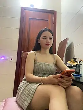 Snapshot of LiLi-Kirix99 chatting on May 22, 7:19 pm LiLi-Kirix99 online show from May 22, 7:19 pm