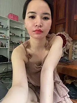 Snapshot of LiLi-Kirix99 chatting on May 30, 7:49 am LiLi-Kirix99 online show from May 30, 7:49 am