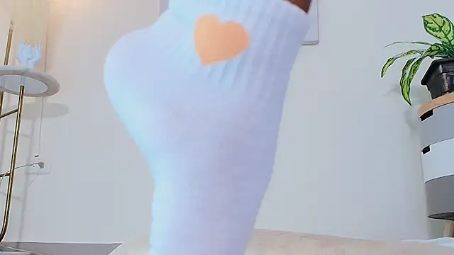 Snapshot of marce_algara chatting on February 19, 9:28 am marce algara online show from February 19, 9:28 am