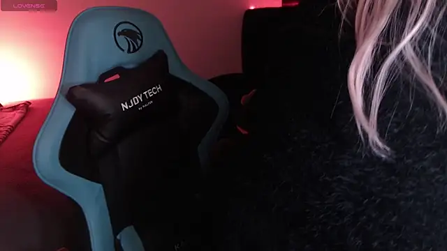 Snapshot of Theprojectsaraa chatting on July 2, 10:49 pm Theprojectsaraa online show from July 2, 10:49 pm
