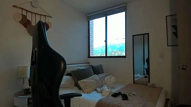 mateoleonee online show from September 25, 9:29 pm