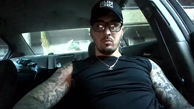 Snapshot of Antoniothedon chatting on December 4, 12:30 am Antoniothedon online show from December 4, 12:30 am