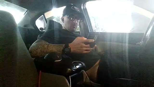 Snapshot of Antoniothedon chatting on December 15, 12:07 am Antoniothedon online show from December 15, 12:07 am