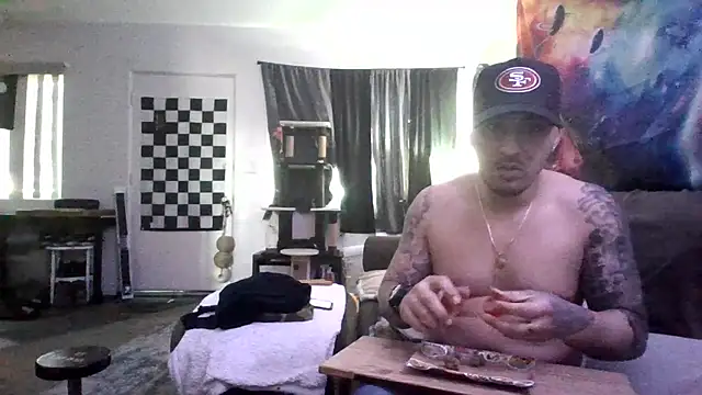 Snapshot of Antoniothedon chatting on December 16, 8:16 pm Antoniothedon online show from December 16, 8:16 pm