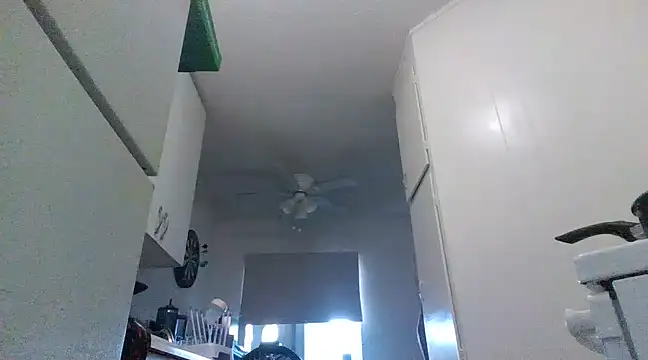 Snapshot of Antoniothedon chatting on March 20, 3:04 pm Antoniothedon online show from March 20, 3:04 pm