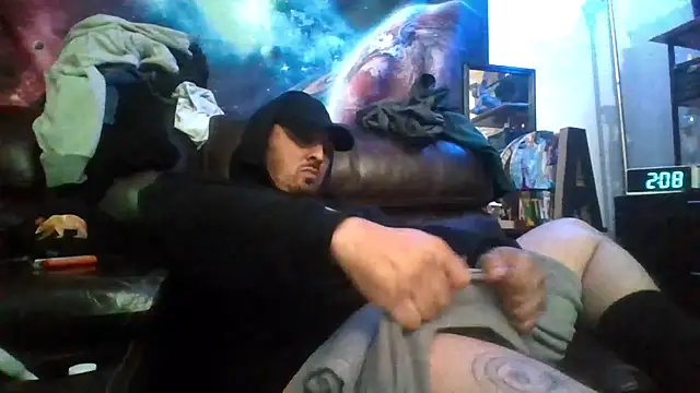 Snapshot of Antoniothedon chatting on December 17, 9:10 pm Antoniothedon online show from December 17, 9:10 pm