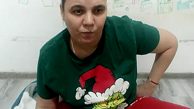 Snapshot of VixenBya chatting on January 11, 12:21 pm VixenBya online show from January 11, 12:21 pm