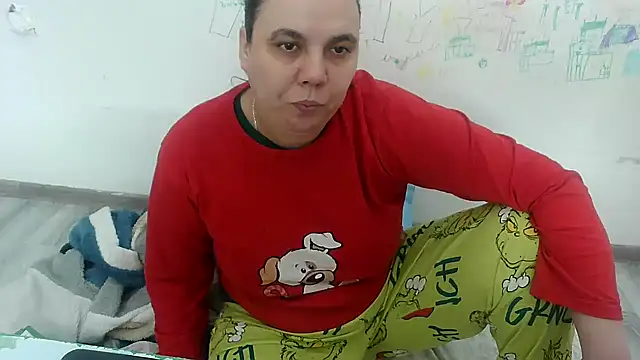 Snapshot of VixenBya chatting on February 3, 9:47 am VixenBya online show from February 3, 9:47 am