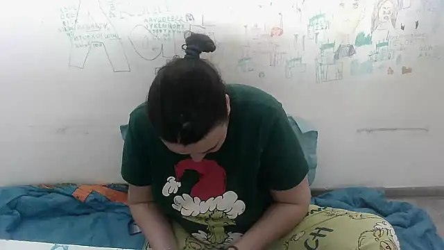 Snapshot of VixenBya chatting on February 27, 7:30 am VixenBya online show from February 27, 7:30 am