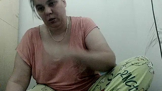 Snapshot of VixenBya chatting on May 30, 7:05 am VixenBya online show from May 30, 7:05 am