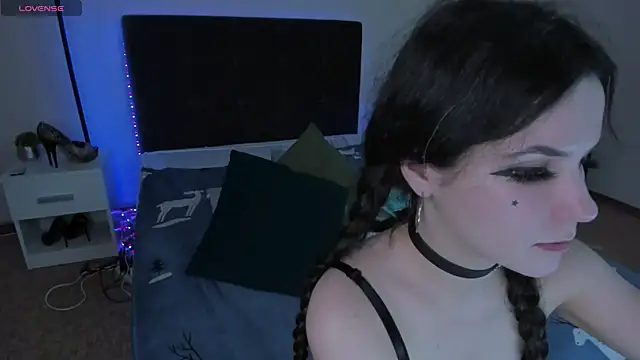 CassieEvans online show from December 15, 6:40 am