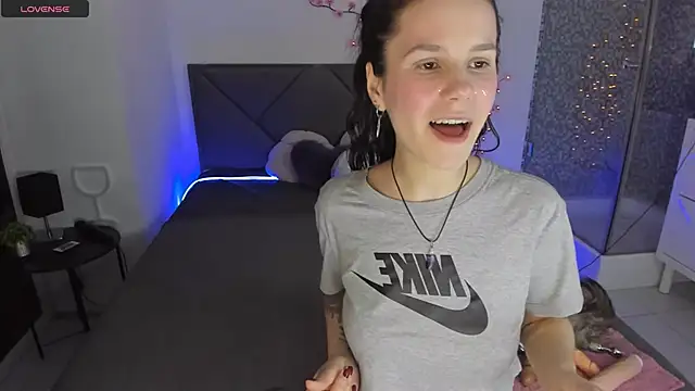 CassieEvans online show from May 5, 5:37 am