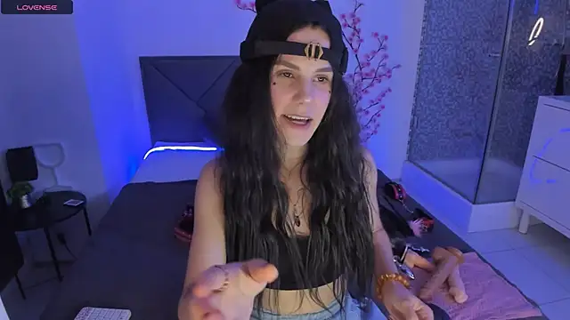 CassieEvans online show from July 17, 5:25 am