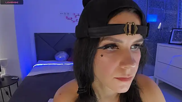 CassieEvans online show from July 19, 5:33 am
