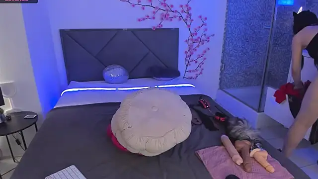 CassieEvans online show from July 20, 5:33 am