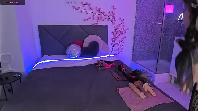 CassieEvans online show from July 23, 5:27 am