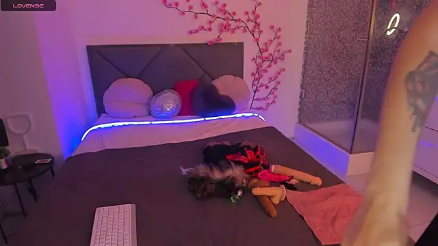 CassieEvans online show from July 31, 5:51 am