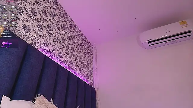 Snapshot of AmberMoss_ chatting on February 14, 10:49 am AmberMoss online show from February 14, 10:49 am