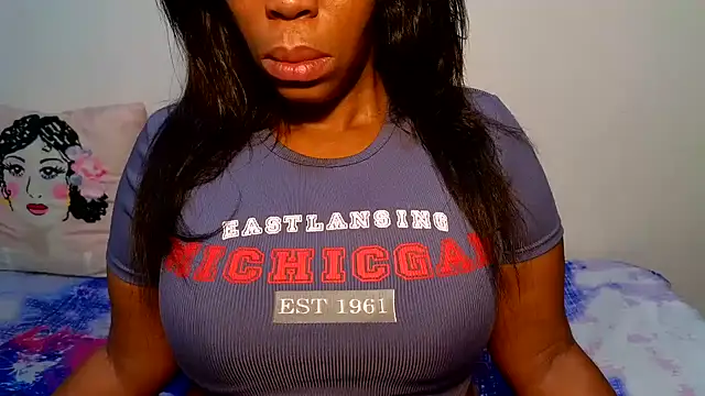 SexyFreaky  online show from February 27, 3:47 am