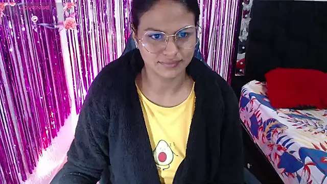 SweetAlmaa online show from February 5, 10:31 am