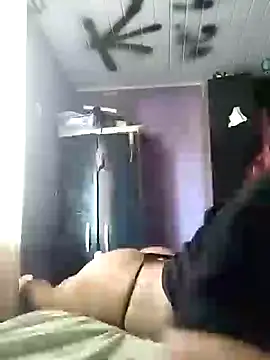 Snapshot of lorraine_alves_ferreira chatting on January 23, 7:29 pm lorraine alves ferreira online show from January 23, 7:29 pm