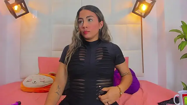 Snapshot of Ema_Stone65 chatting on March 14, 11:11 pm Ema Stone65 online show from March 14, 11:11 pm