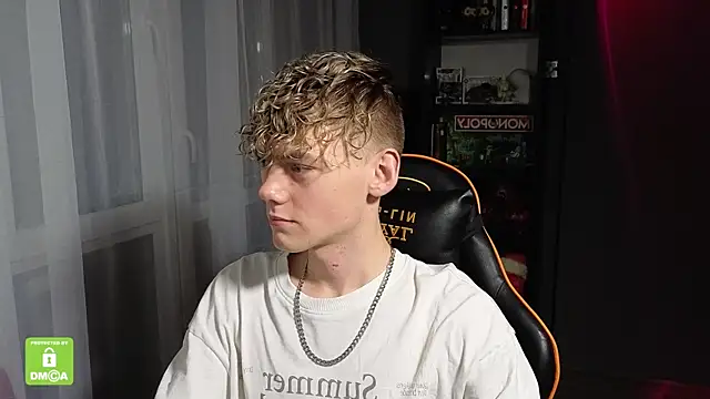 Snapshot of Keytaro chatting on November 5, 10:32 pm Keytaro online show from November 5, 10:32 pm