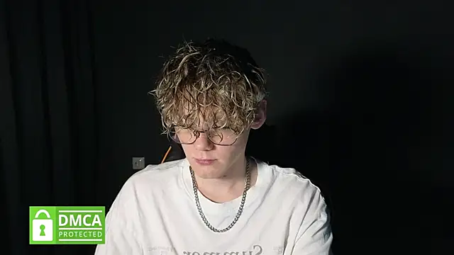 Keytaro online show from April 29, 1:32 am
