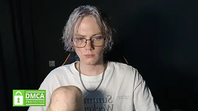 Keytaro online show from May 6, 2:33 pm