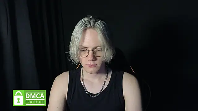 Snapshot of Keytaro chatting on May 30, 4:15 pm Keytaro online show from May 30, 4:15 pm