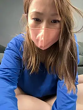 Snapshot of annna_annna_2024 chatting on December 4, 2:43 am annna annna 2024 online show from December 4, 2:43 am