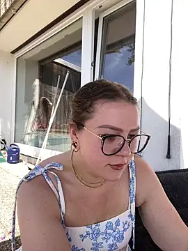Snapshot of Fancy-Francy chatting on May 28, 12:46 pm Fancy-Francy online show from May 28, 12:46 pm