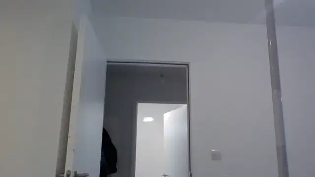 Snapshot of Cinderella_Jewels_ chatting on November 6, 12:06 pm Cinderella Jewels online show from November 6, 12:06 pm