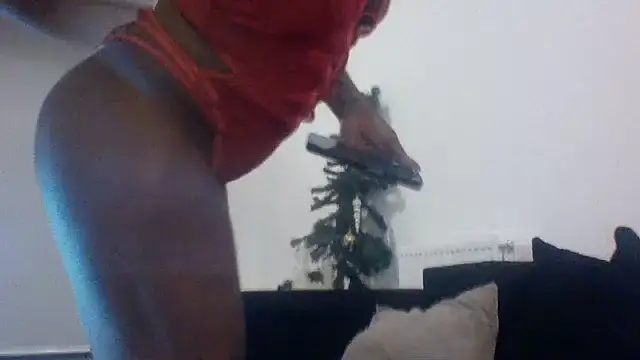 Snapshot of Cinderella_Jewels_ chatting on November 29, 10:57 pm Cinderella Jewels online show from November 29, 10:57 pm