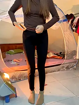 Snapshot of PussyWet_ chatting on November 5, 4:40 pm PussyWet online show from November 5, 4:40 pm