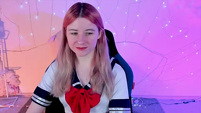 Snapshot of LexiWenford chatting on December 7, 3:04 am LexiWenford online show from December 7, 3:04 am