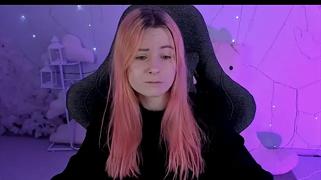 Snapshot of LexiWenford chatting on January 13, 3:12 am LexiWenford online show from January 13, 3:12 am