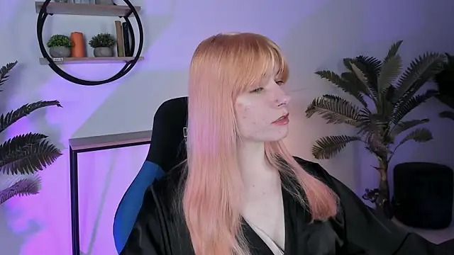 Snapshot of LexiWenford chatting on March 3, 9:00 am LexiWenford online show from March 3, 9:00 am