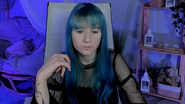 Snapshot of LexiWenford chatting on October 6, 3:04 am LexiWenford online show from October 6, 3:04 am