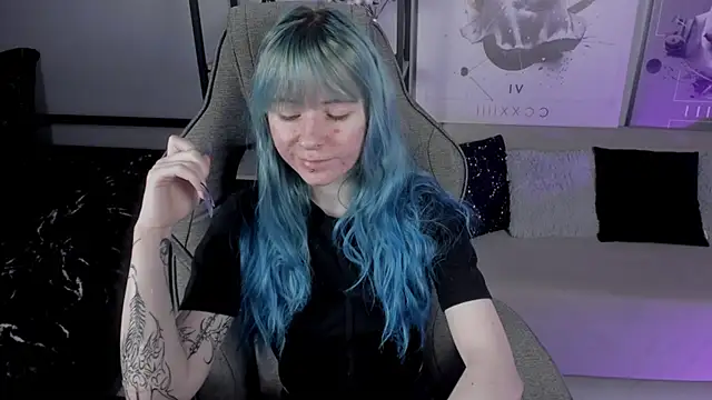 Snapshot of LexiWenford chatting on October 9, 3:04 am LexiWenford online show from October 9, 3:04 am