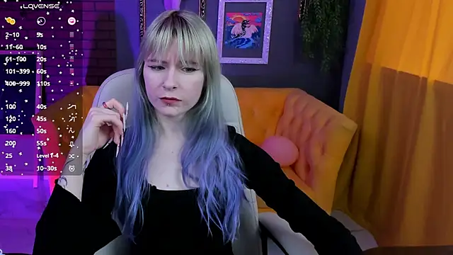 Snapshot of LexiWenford chatting on November 8, 6:02 am LexiWenford online show from November 8, 6:02 am