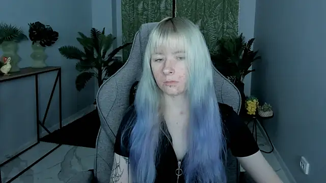 Snapshot of LexiWenford chatting on November 13, 3:05 am LexiWenford online show from November 13, 3:05 am