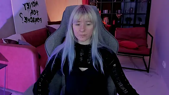 Snapshot of LexiWenford chatting on November 19, 3:06 am LexiWenford online show from November 19, 3:06 am