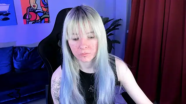 Snapshot of LexiWenford chatting on November 27, 3:30 am LexiWenford online show from November 27, 3:30 am