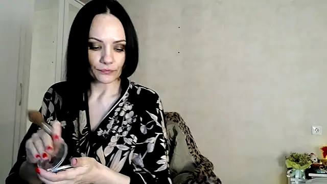 Snapshot of Devil_Goddess chatting on December 30, 10:45 pm Devil Goddess online show from December 30, 10:45 pm