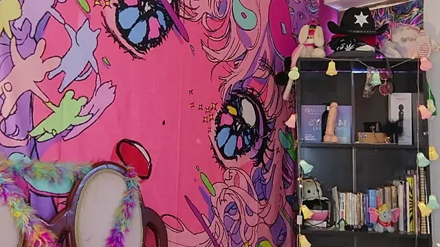 kittyzenn online show from December 3, 8:18 pm